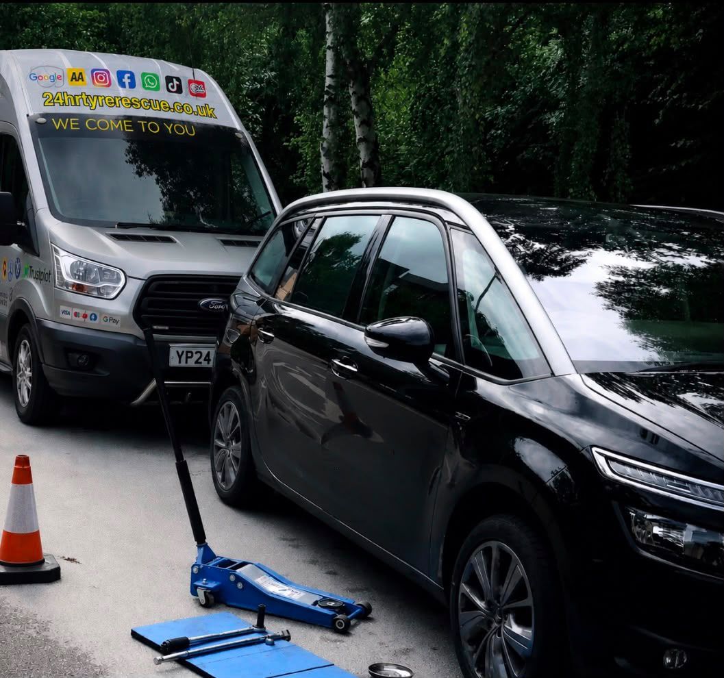 Mobile tyre fitting on a customer's driveway Mobile tyre fitting on a customer's driveway